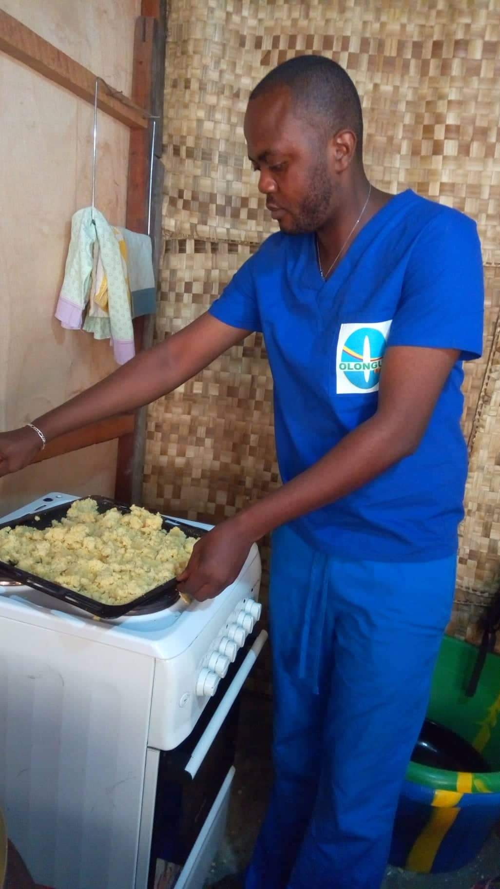 Transformation de manioc en gari